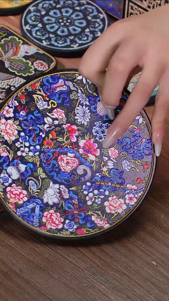 智****）壹藏贰宝暗八仙图案大垫子一片