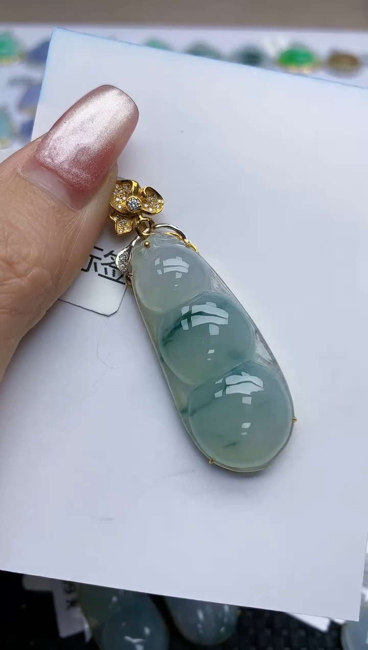 【闪购商品】翡翠挂件18K金镶嵌天然翡翠A货