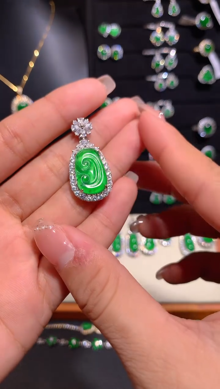 【闪购商品】翡翠颈饰银S925镶嵌多样性