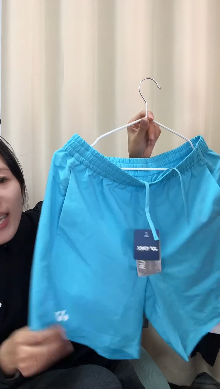 XL码 正品微瑕 女款蓝色短裤