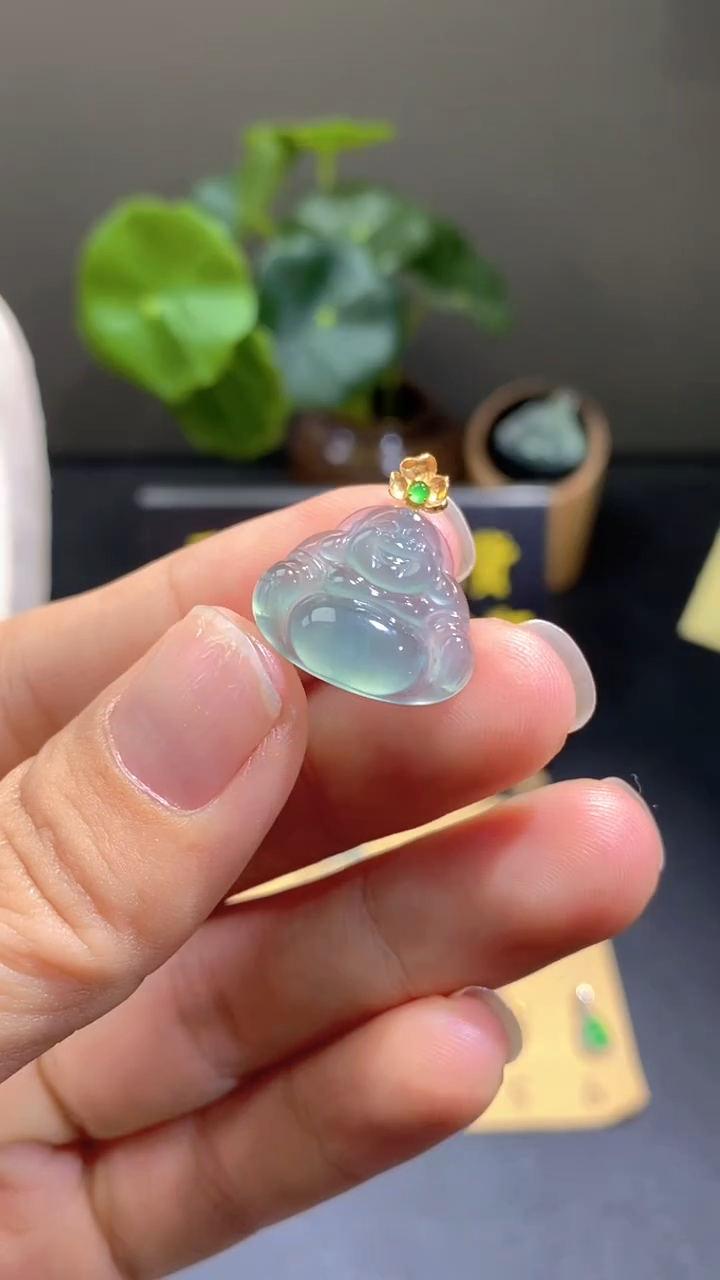 颈饰18K金镶嵌翡翠天然A货