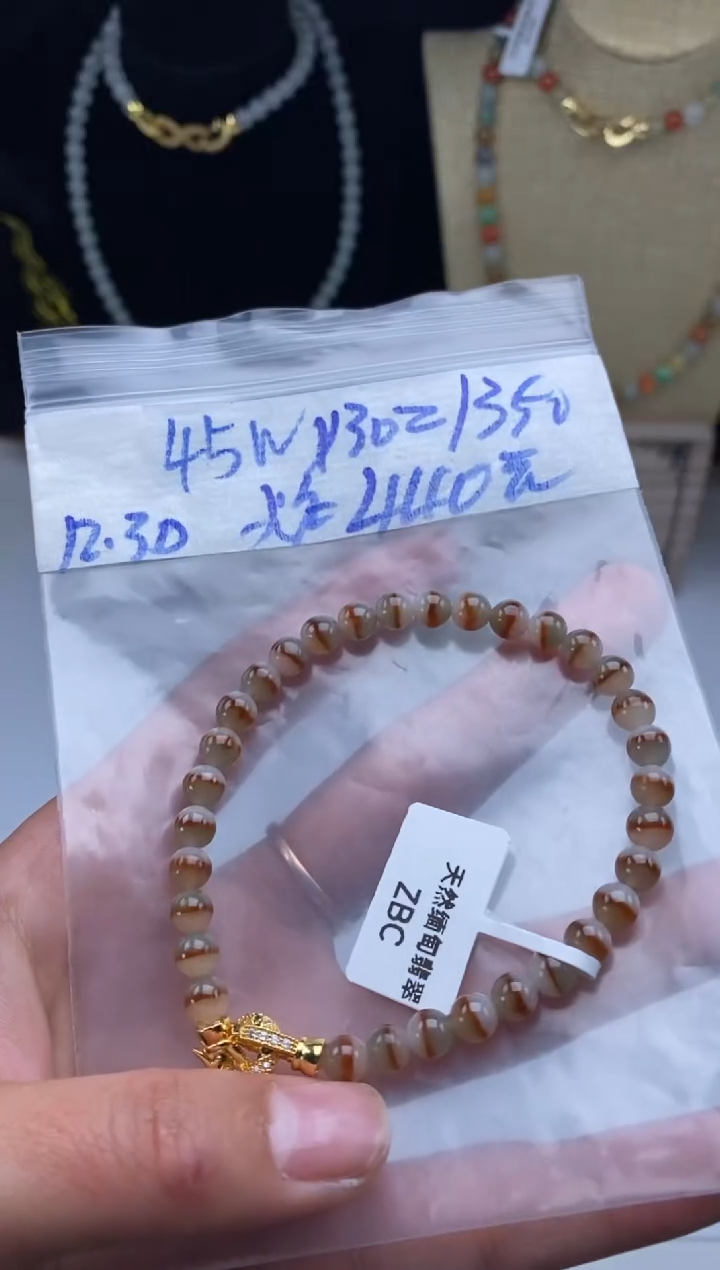 未镶嵌定制翡翠天然翡翠珠子多样性