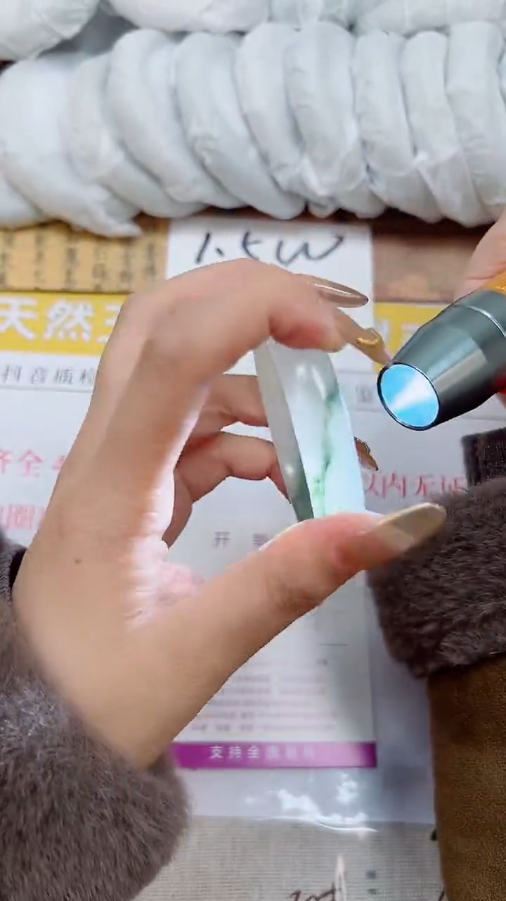 【闪购商品】石英质玉手镯未镶嵌K269-54.7