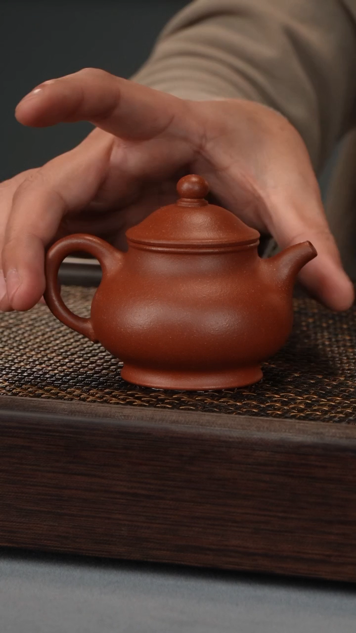 【闪购商品】潘壶 红降坡（365号）