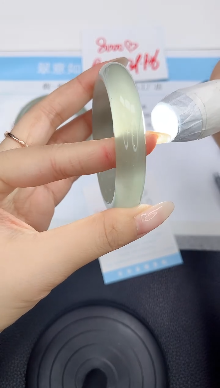 石英质玉手镯未镶嵌52-58.9