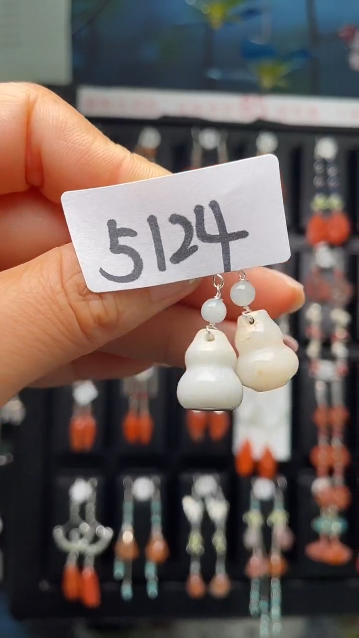 未镶嵌翡翠耳饰喜欢拍