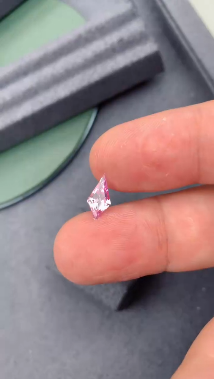 【闪购商品】彩色蓝宝石裸石未镶嵌1ct粉蓝宝