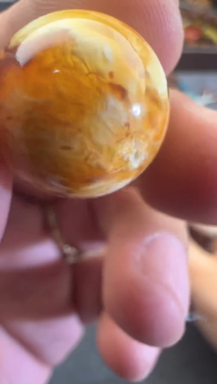 【闪购商品】琥珀裸石未镶嵌蜜蜡珠子1