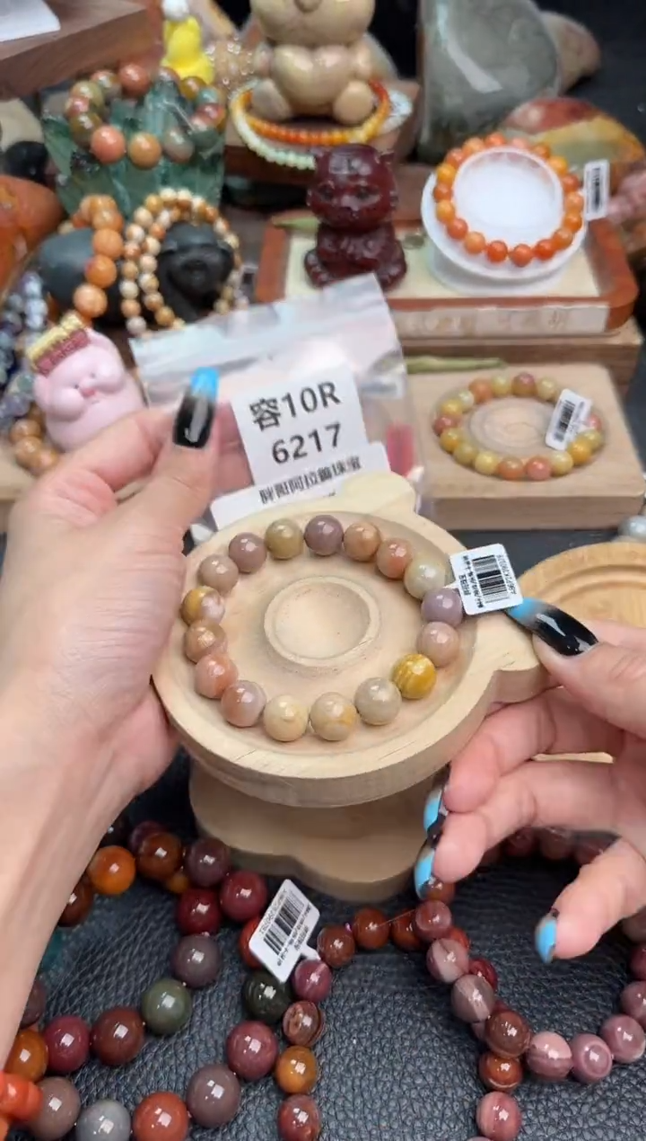 【闪购商品】石英质玉手链未镶嵌10R6217