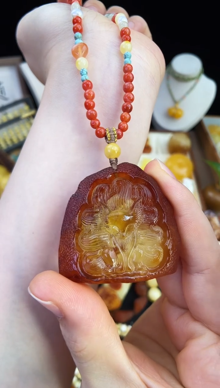 琥珀未镶嵌珠宝奇石柒月