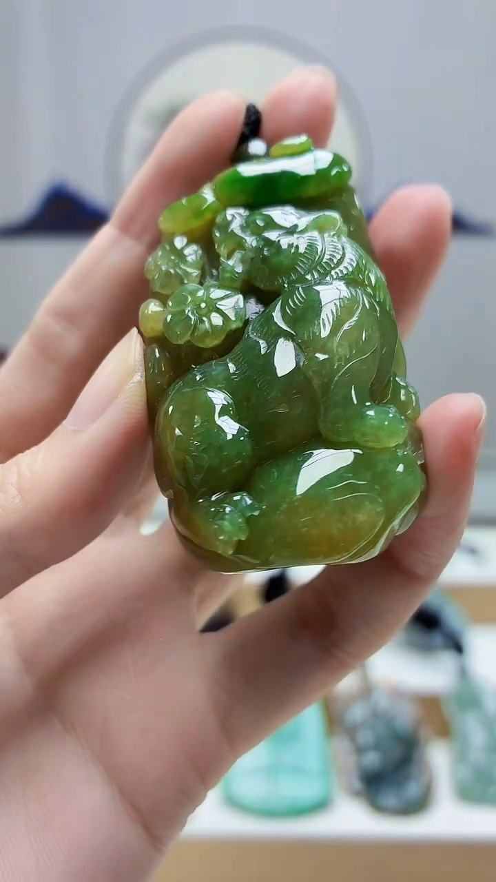 未镶嵌定制翡翠5028zm-毛货挂件94虎牌