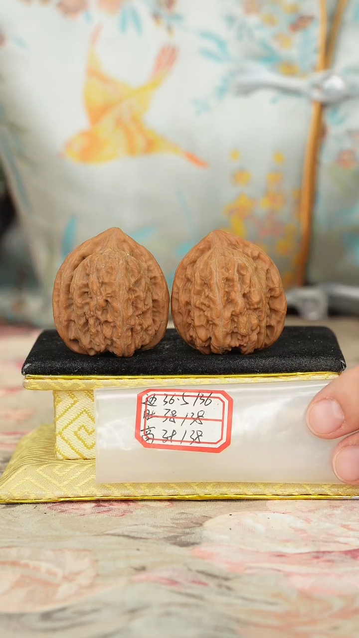 【闪购商品】文玩核桃把件赤龙鸡心