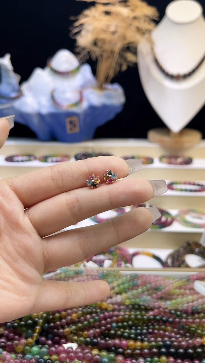 【闪购商品】碧玺/未镶嵌四叶草耳钉