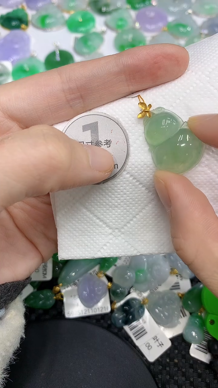 颈饰18K金镶嵌翡翠a货支持复检百元以上9元证书费自理