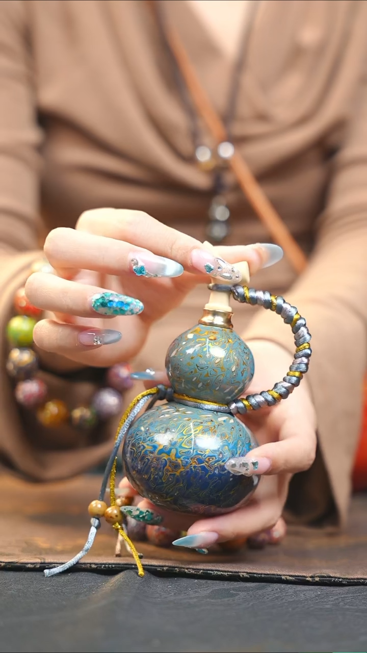 【闪购商品】WD173漆艺精致小手捻(开口）