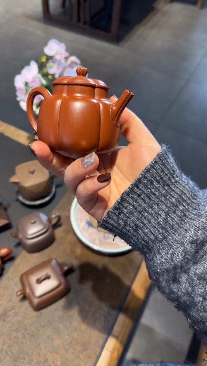 【闪购商品】紫砂茶壶繁花 朱泥