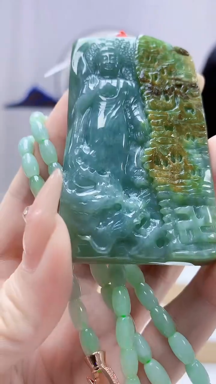 未镶嵌定制翡翠4812DD-毛货挂件赠珠链57