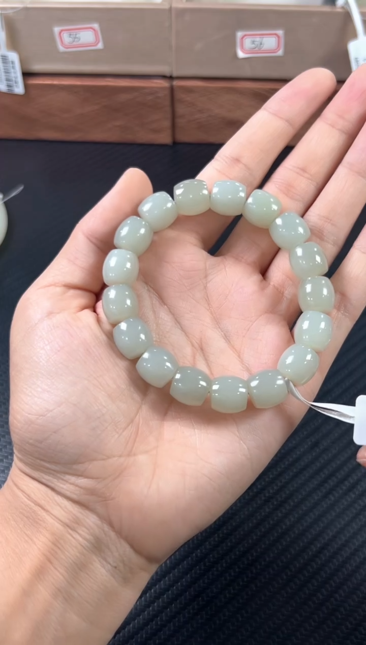 未镶嵌手串和田玉且末微色差近矿卡11*12 j