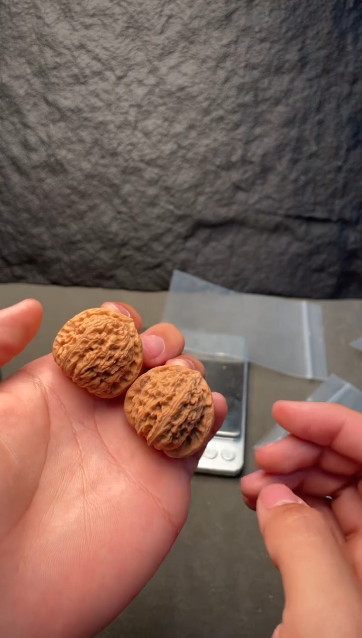 吊坠文玩核桃23三角白