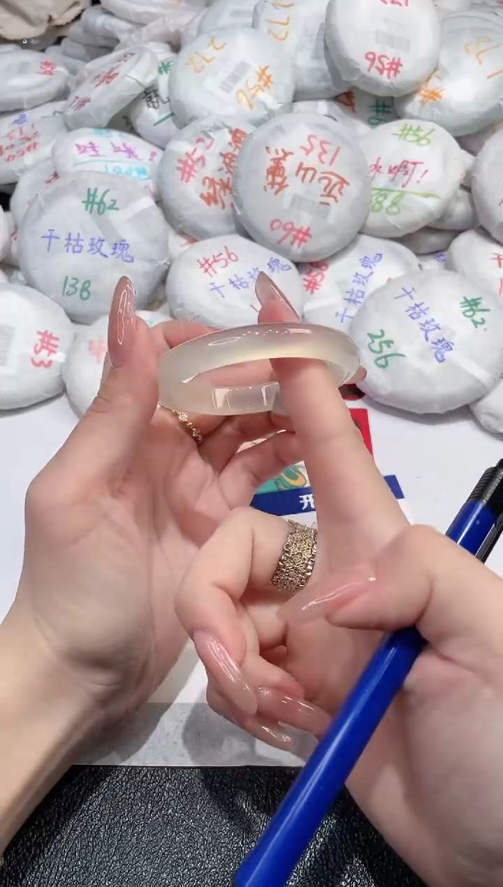 【闪购商品】玛瑙/玉髓手镯未镶嵌-512