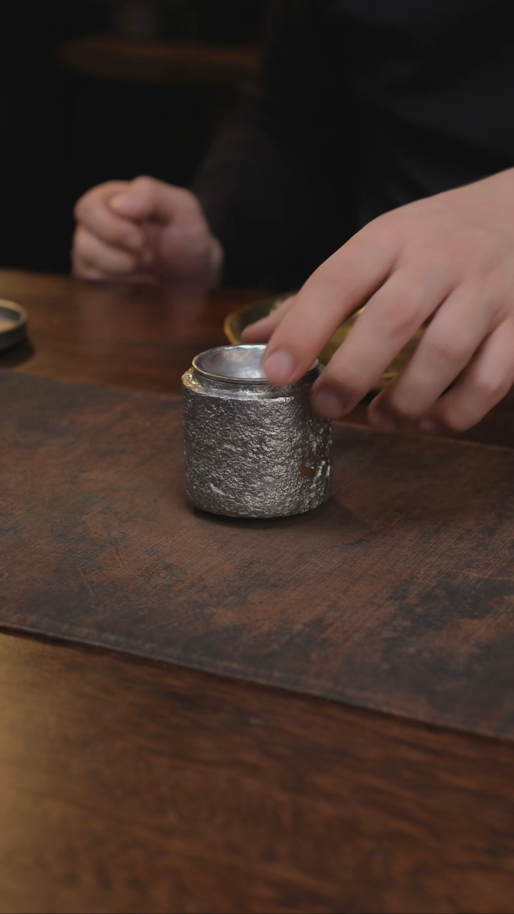 竞****店纯锡全手加厚包黄铜建水