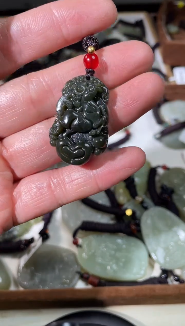 颈饰未镶嵌和田玉颈饰 未镶嵌 和田玉