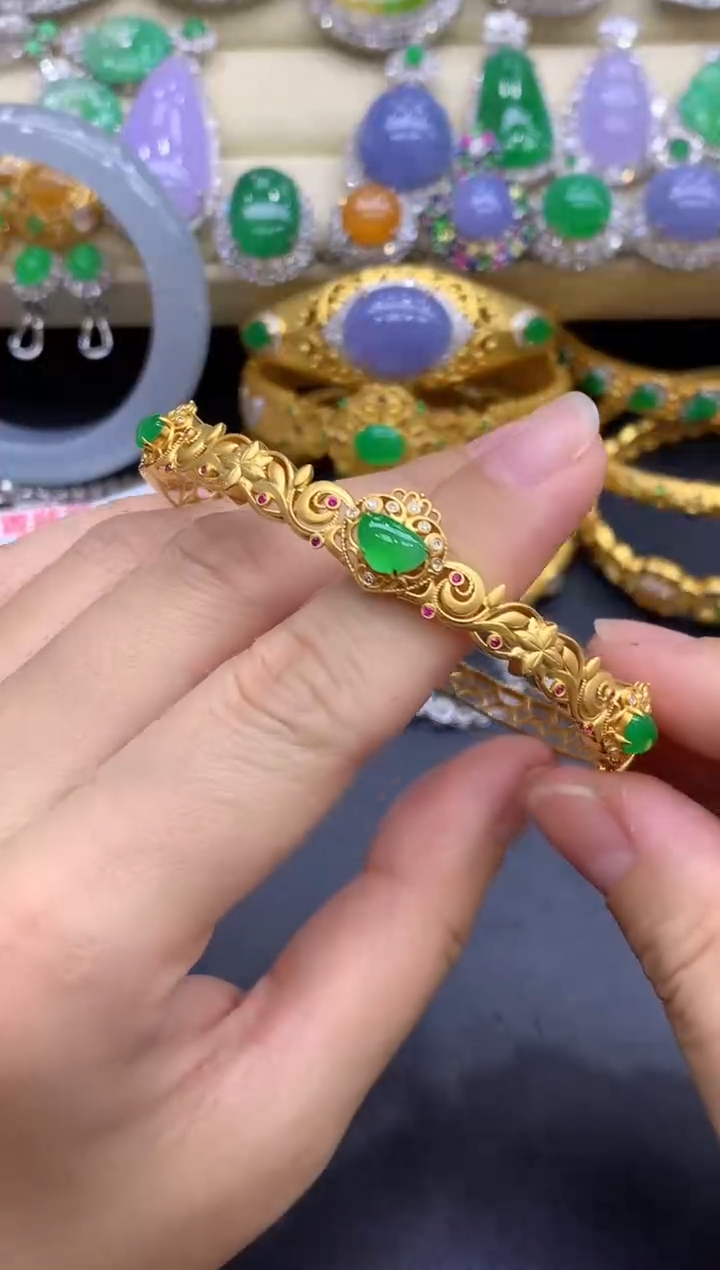 18K金镶嵌手镯翡翠513-中国好珍宝