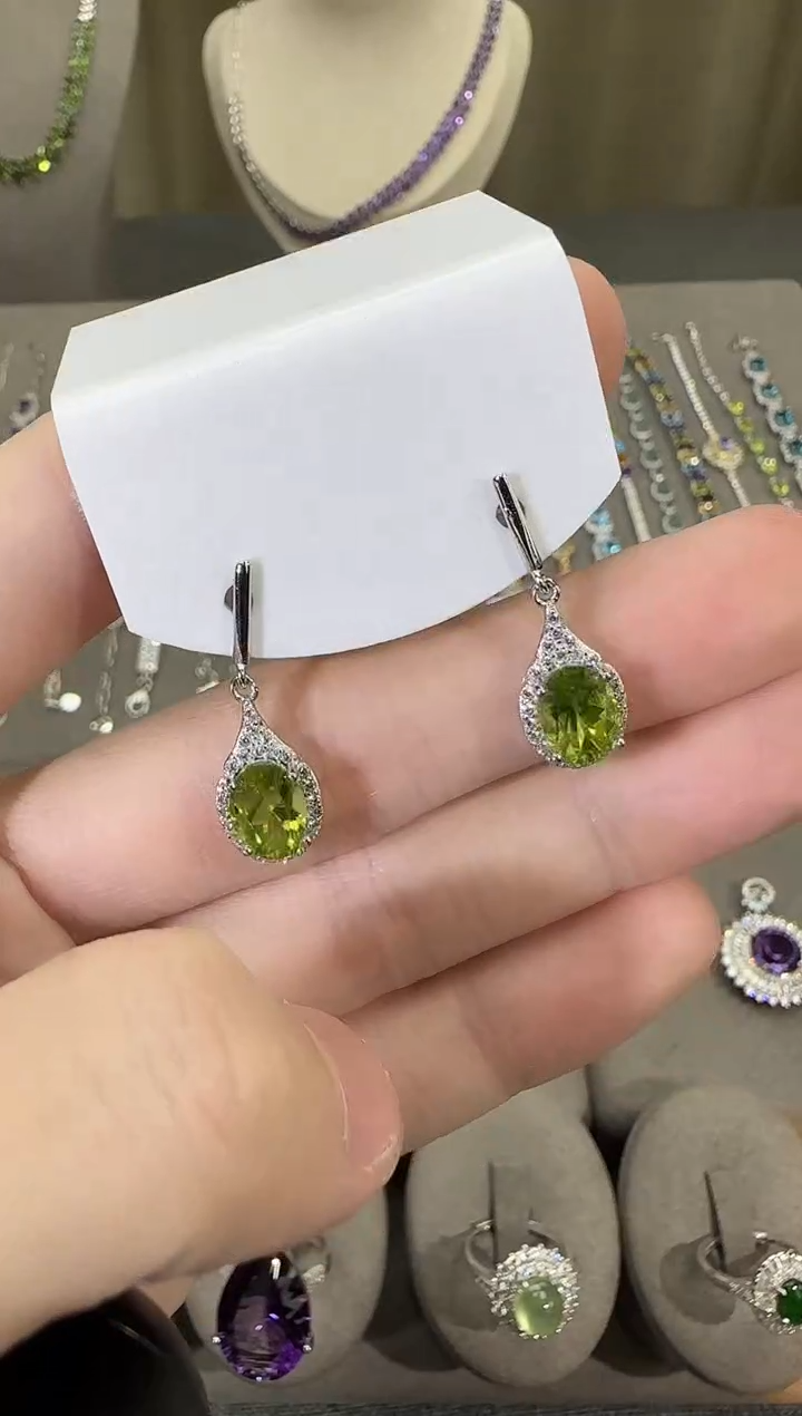 银S925镶嵌耳饰橄榄石9*7mm耳坠设计款