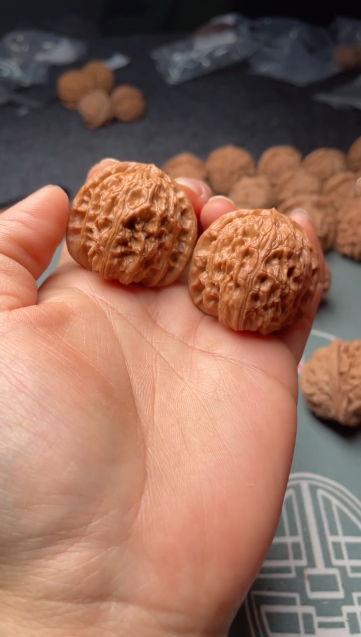 把件文玩核桃w327    白狮子37尺