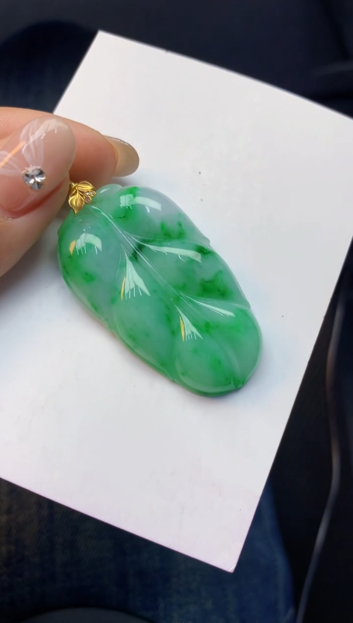 颈饰18K金镶嵌翡翠天然缅甸a货翡翠百元以上9元证书费自理