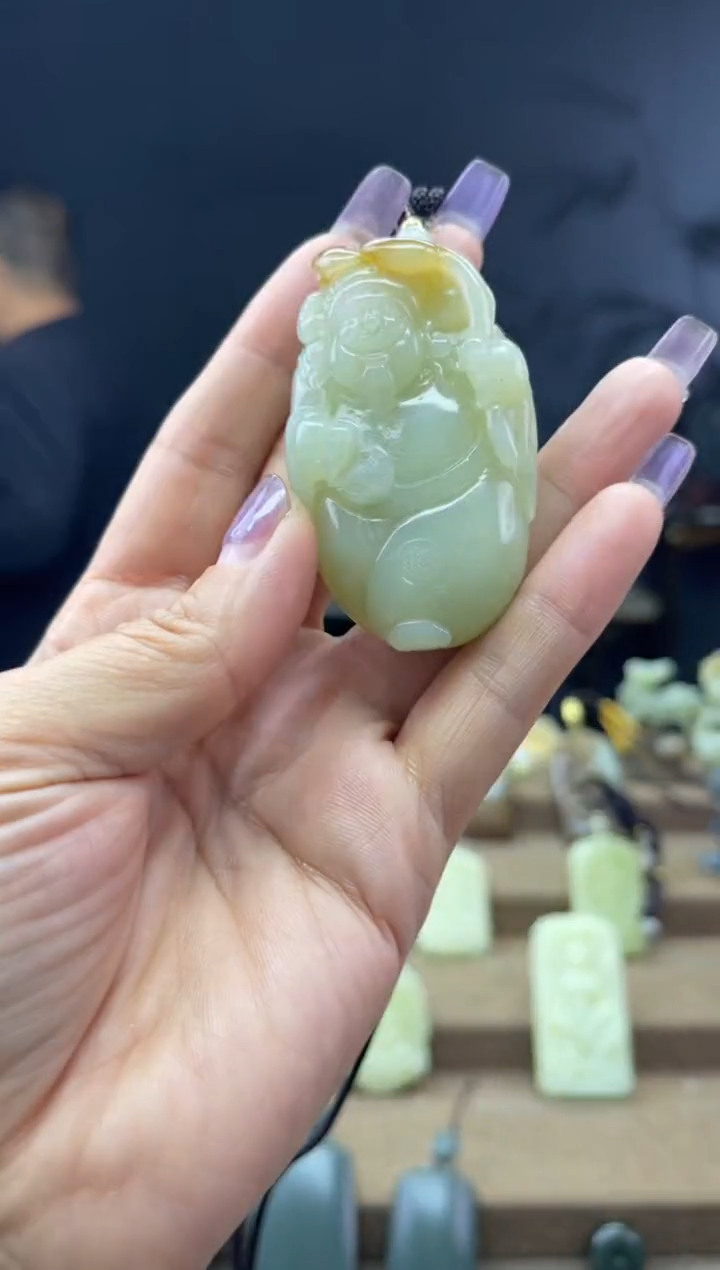 颈饰未镶嵌和田玉1