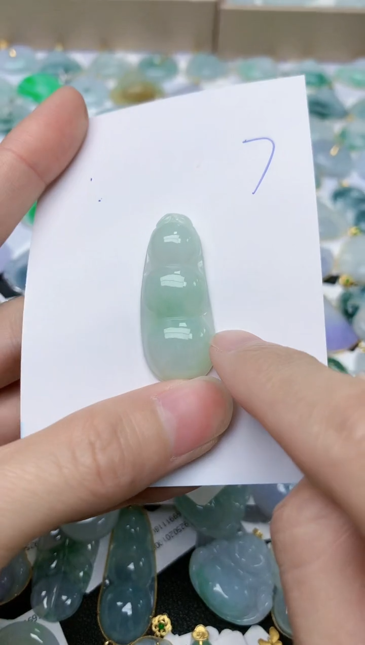 【闪购商品】翡翠颈饰未镶嵌天然缅甸A货翡翠