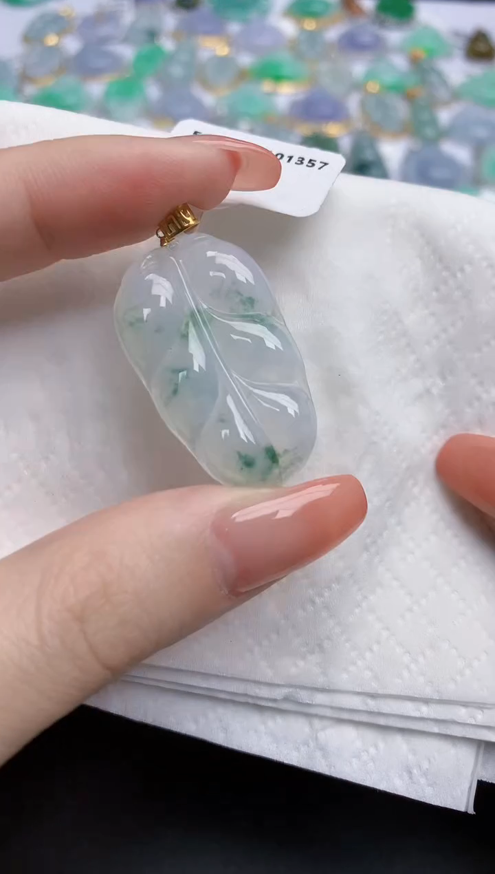 【闪购商品】翡翠颈饰18K金镶嵌天然缅甸翡翠A货