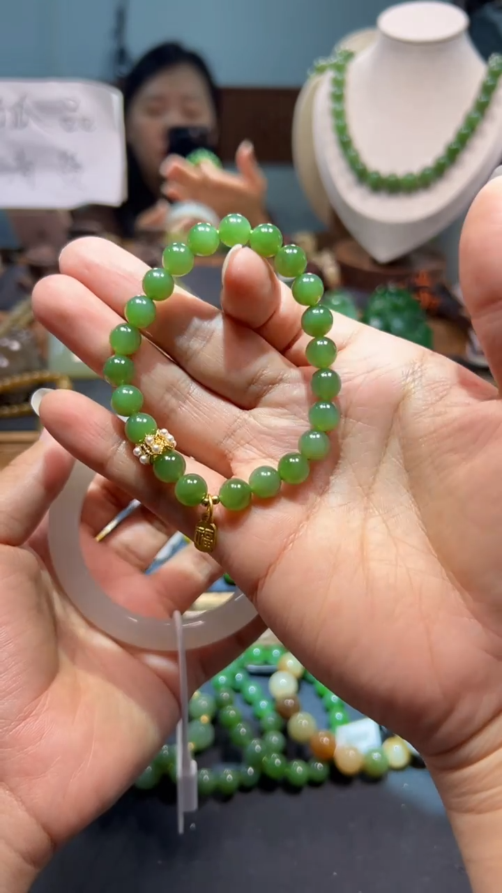 颈饰未镶嵌和田玉多样性发一