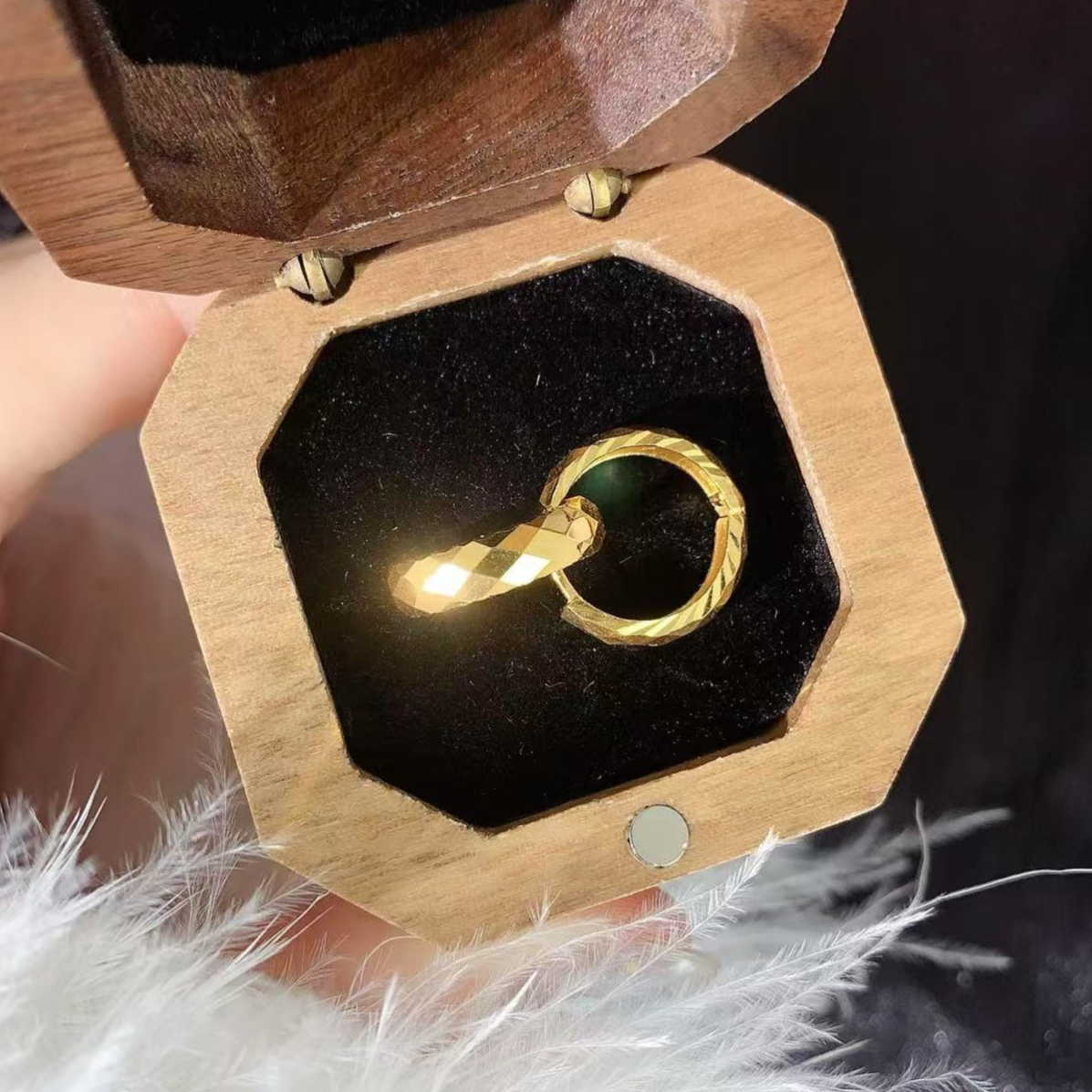 【伟新源】足金999 5G工艺 爆闪菱形耳扣2.71克