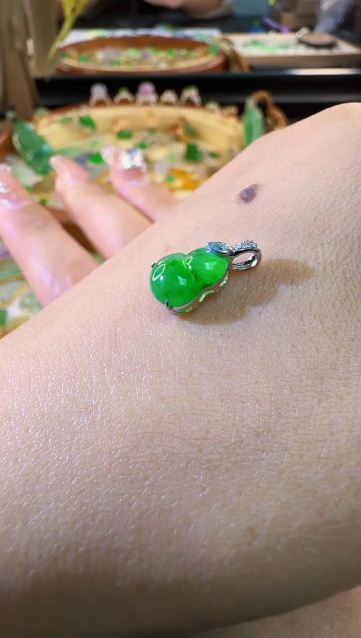 【闪购商品】翡翠颈饰未镶嵌缅甸A货翡翠吊坠