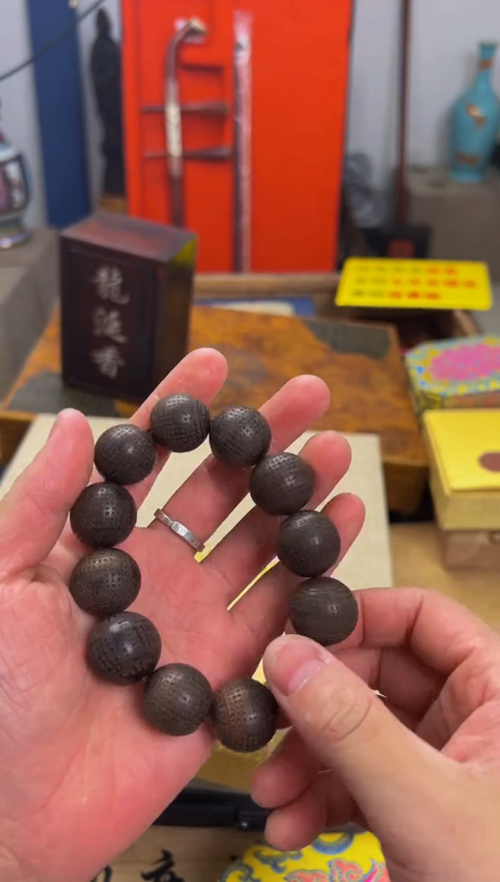 【闪购商品】木————————————心经串