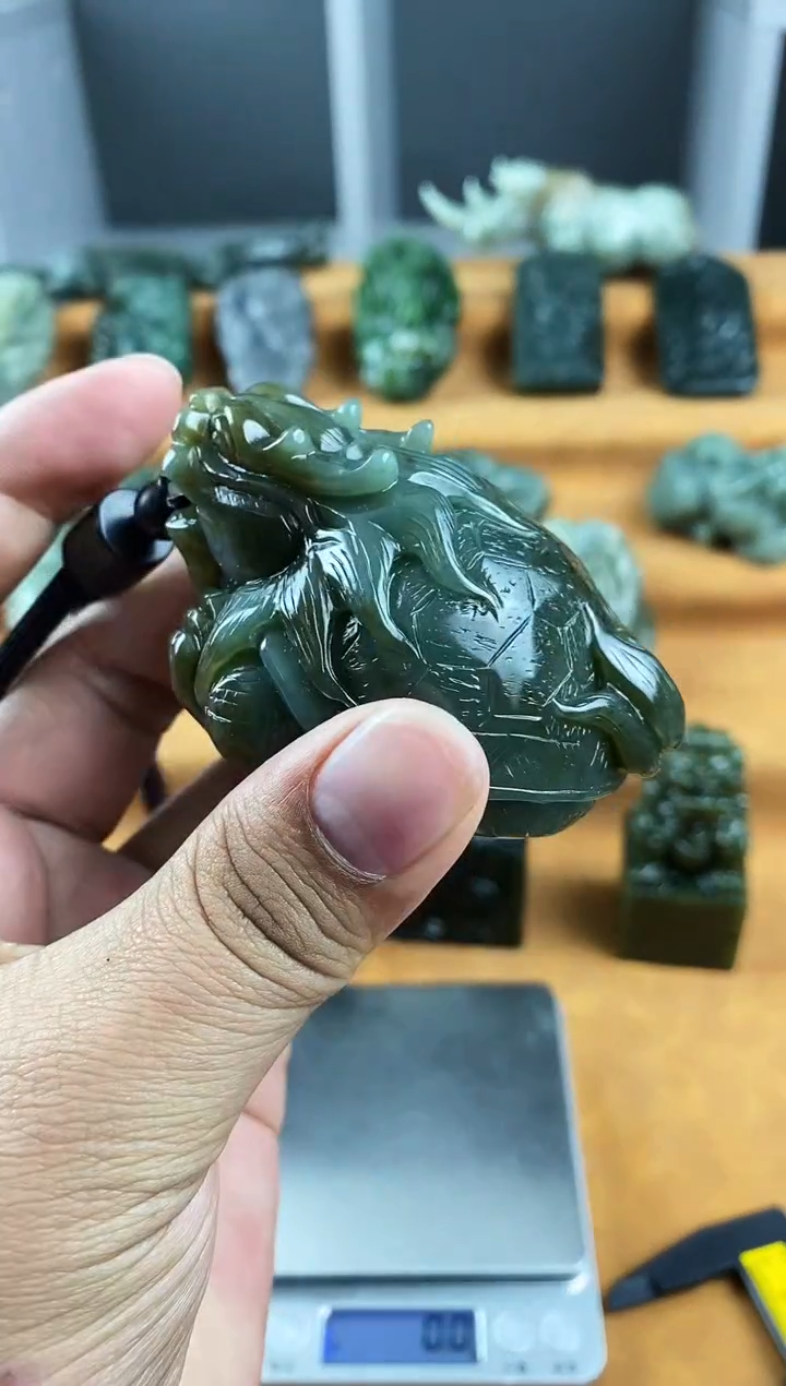 未镶嵌和田玉把件1