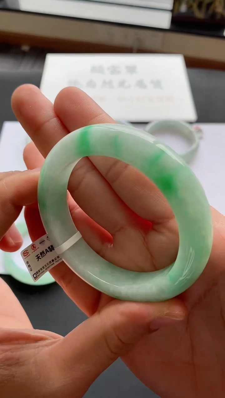 【闪购商品】翡翠手镯未镶嵌3号55.5*13.2*10.0正圈