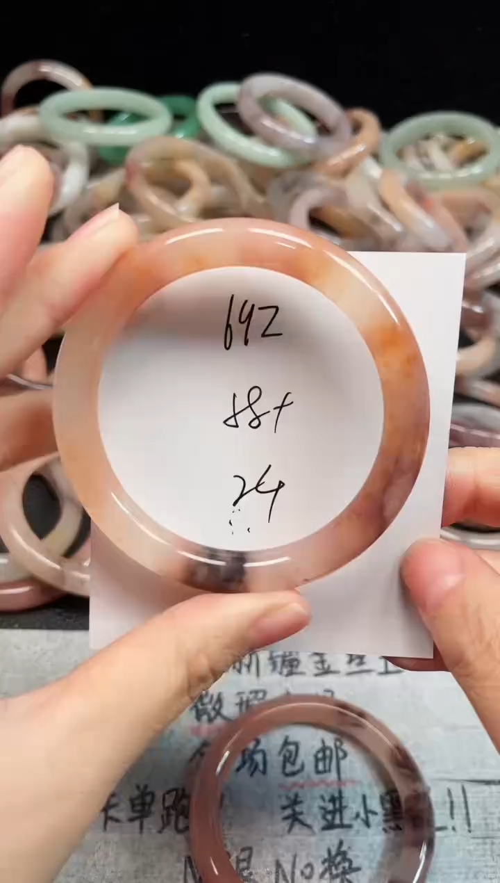 未镶嵌手镯石英质玉692