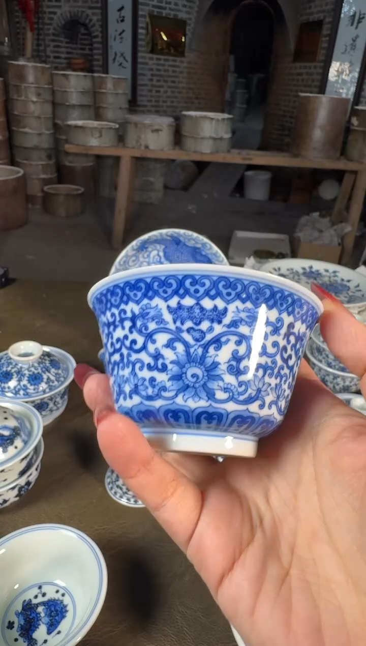 杯子陶瓷刘建锋窑仿清缠枝福利撇口杯