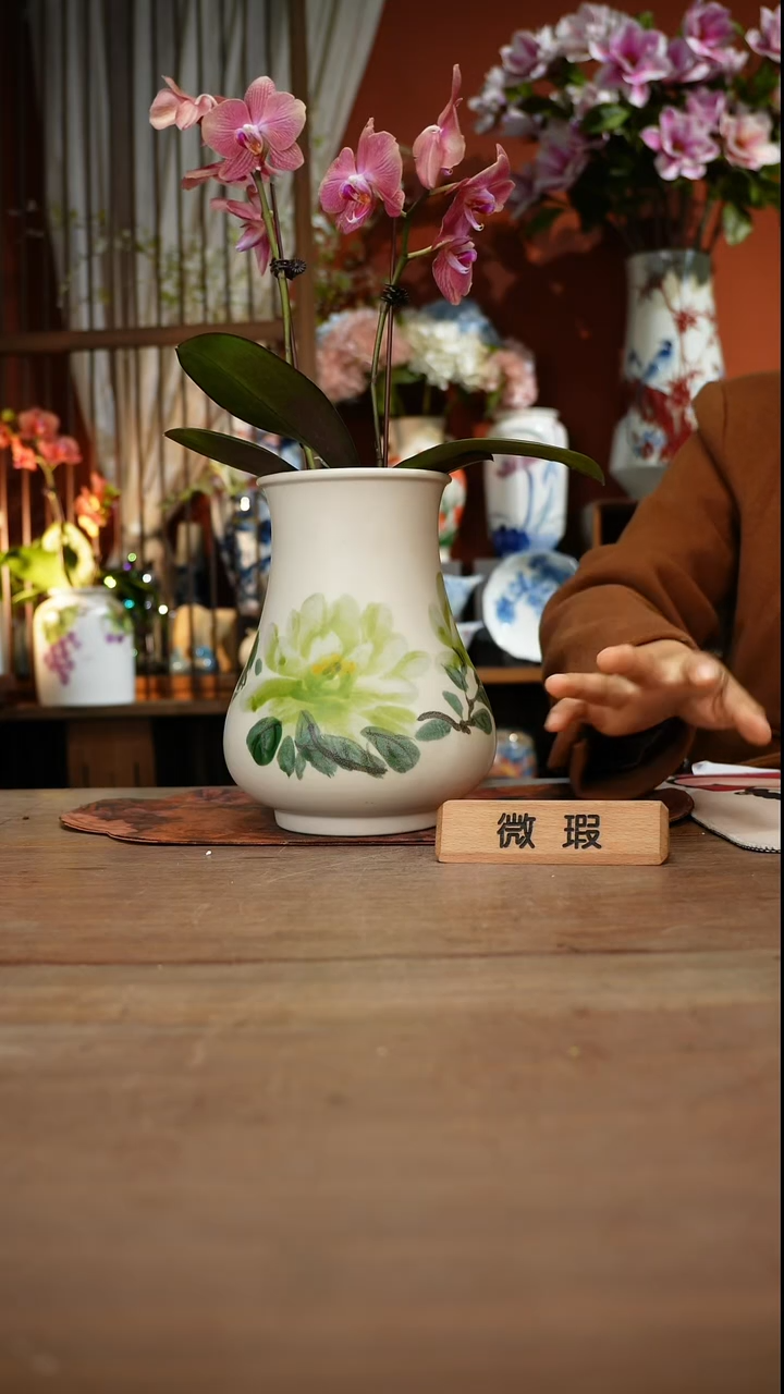 当代高温釉下彩手绘陶瓷餐具