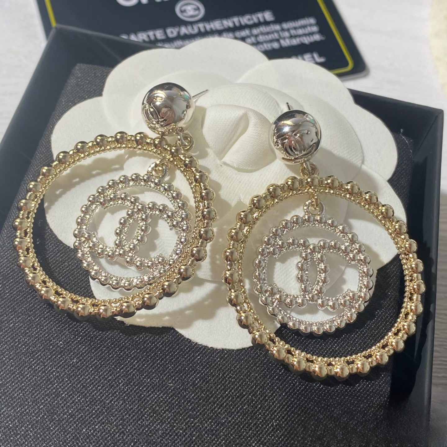 未使用 Chanel/香奈儿 珠珠素银金色双 c 大耳圈 22c/tt0035