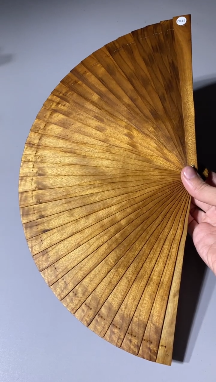 【闪购商品】金丝楠木雕204号21cm精品金丝楠木扇子