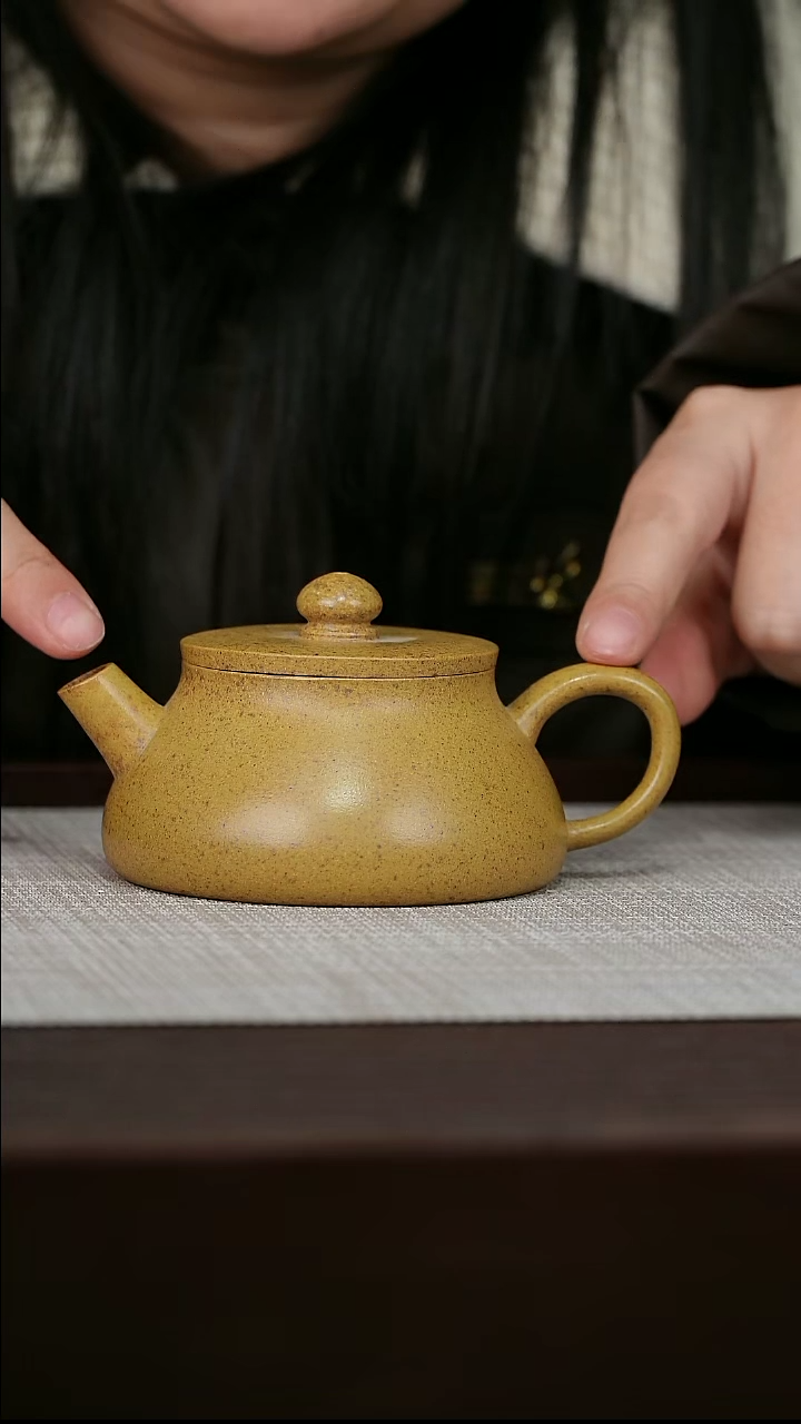 【闪购商品】宜兴原矿紫砂壶茶壶150C