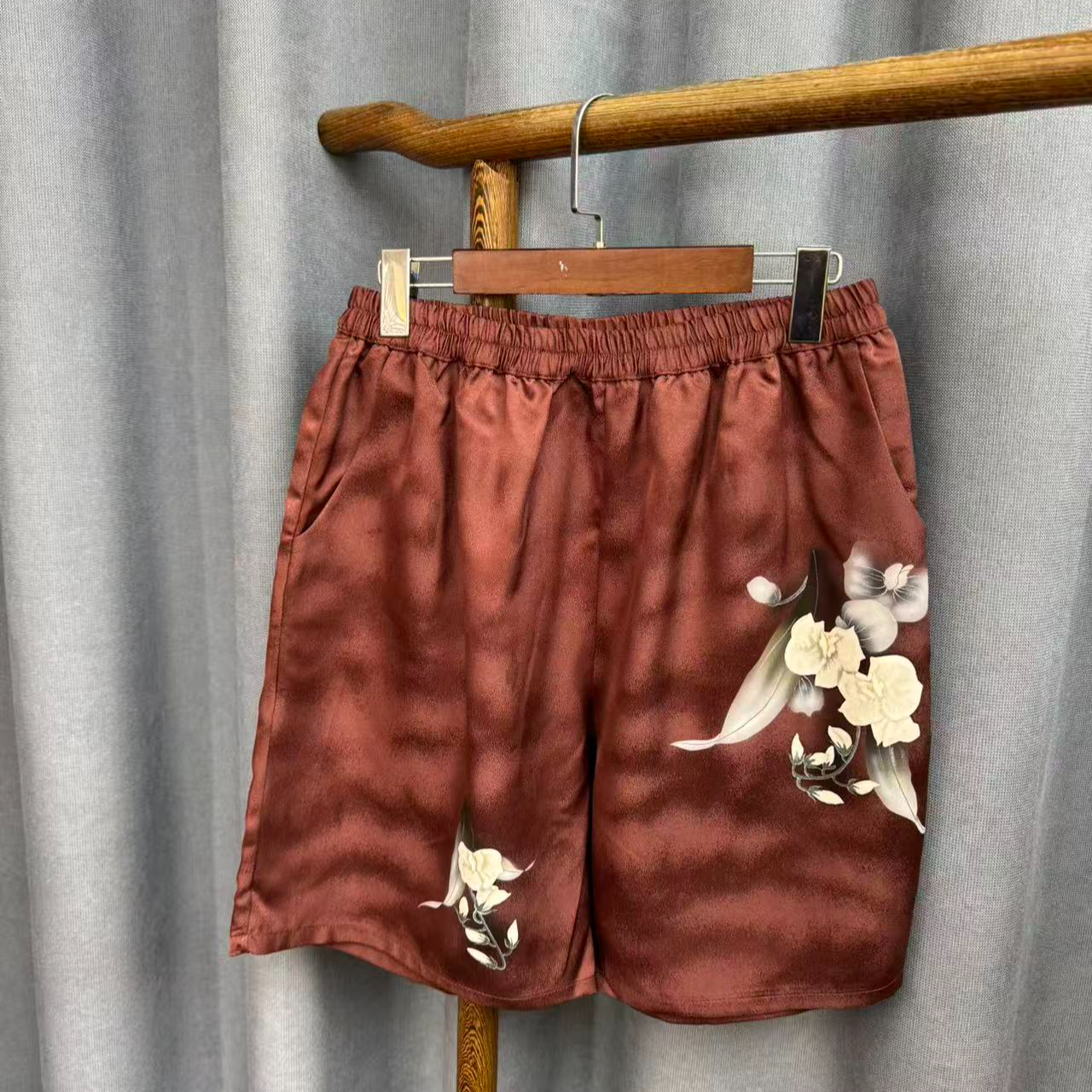 秋季新款简约百搭宽松桑蚕丝直筒短裤女Z339