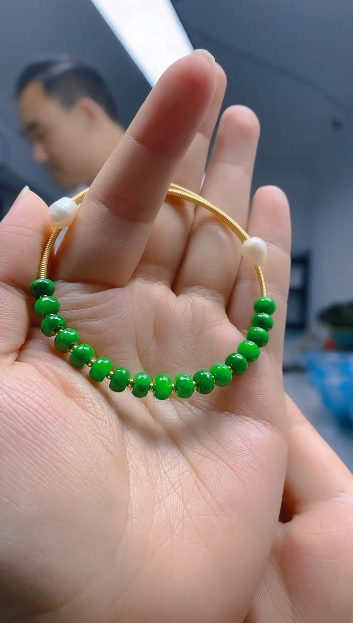 【闪购商品】翡翠耳饰合金081翡翠手镯