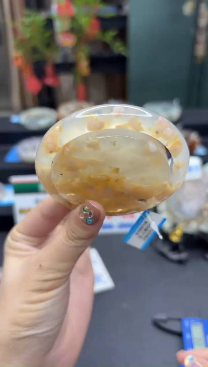 【闪购商品】石英质玉手镯未镶嵌570（62圈赠送镯心）