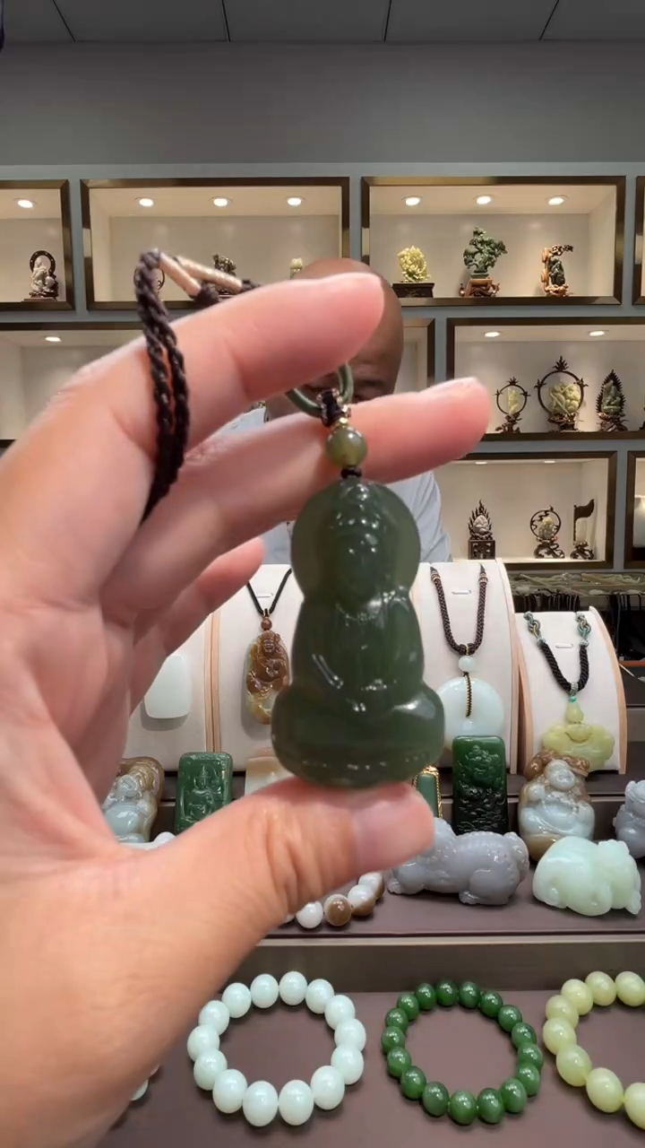 颈饰未镶嵌和田玉苏