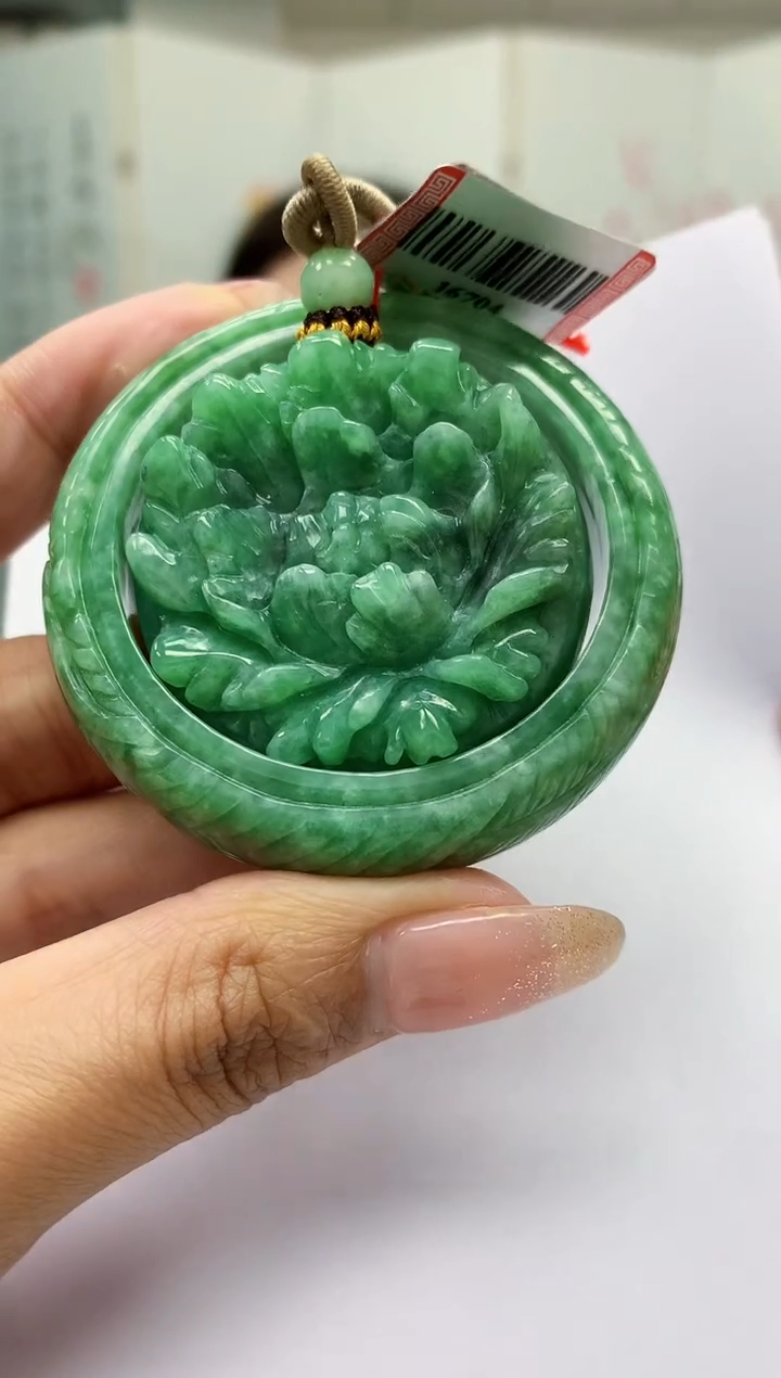 【闪购商品】定制翡翠未镶嵌4852MM-毛货挂件37